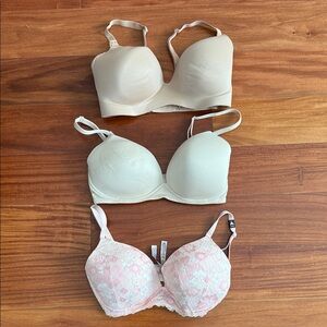 Body by Victoria Wirless Nursing bra Lot